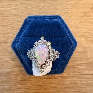 Elegant Silver and White Gemstone Ring